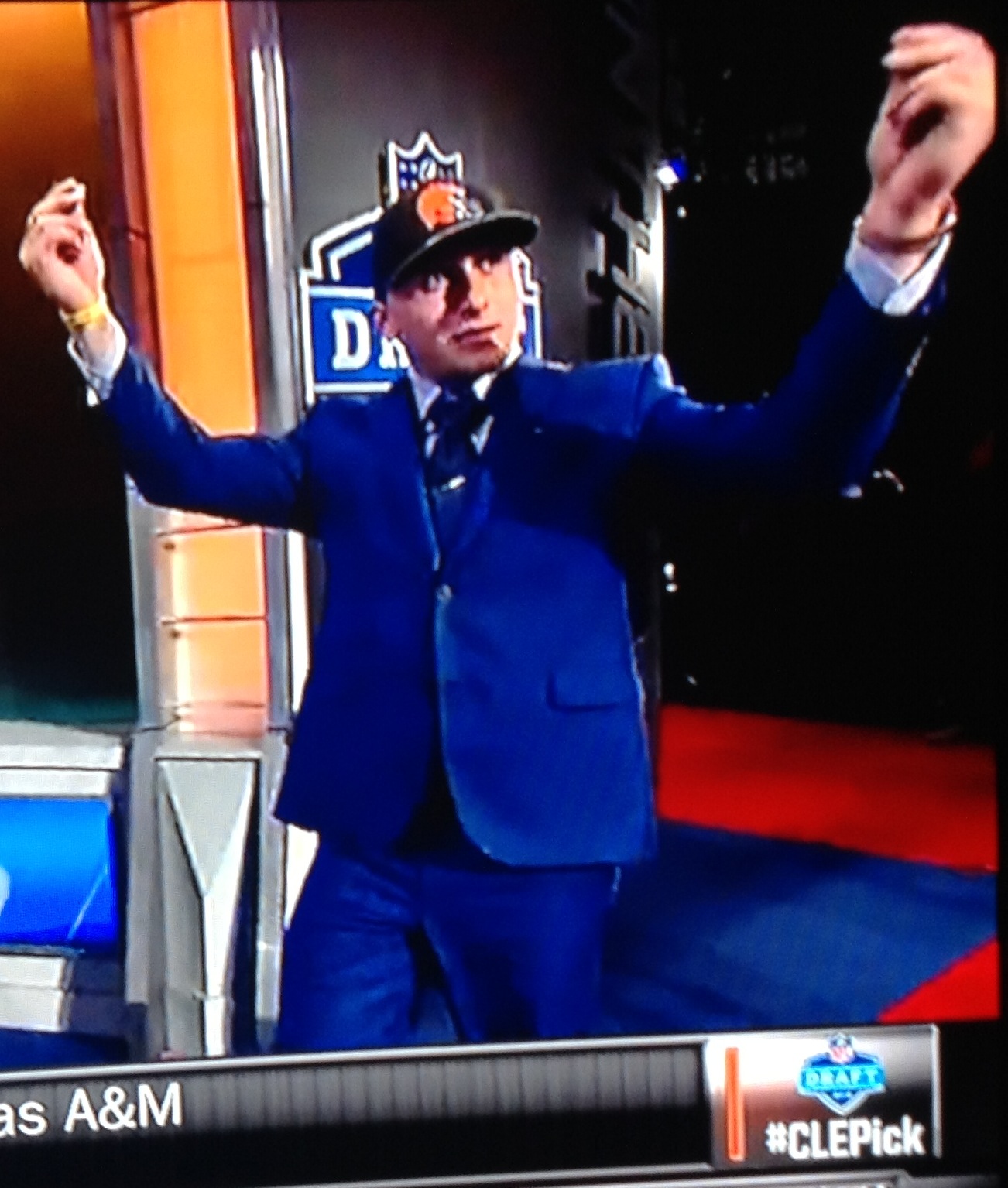 Johnny Manziel Money Sign On Stage at NFL Draft
